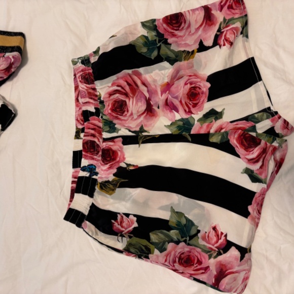 Womens Dolce & Gabbana shorts and shirt set - Picture 7 of 10